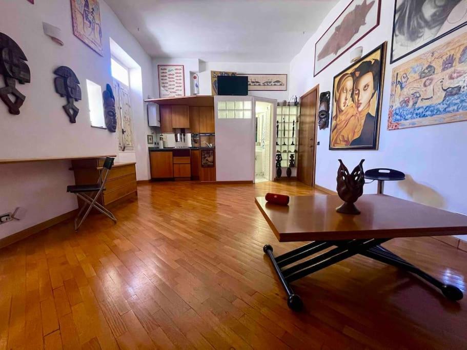 شقة Our Arty Flat In Monti روما المظهر الخارجي الصورة